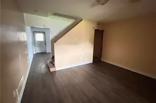 405 S 5th St, Jeannette, PA 15644 - Photo 6