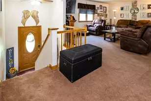 740 Broadway, Pine Township, PA 15090 - Photo 2