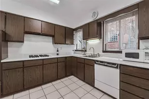 4106 Garden Way, Pittsburgh, PA 15201 - Photo 6