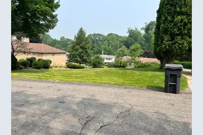 125 Emerson Dr, Zelienople, PA 16063 - Photo 1