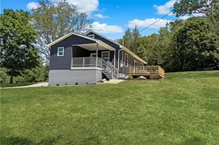 29 Savannah Gardner Rd, Shenango Township, PA 16101 - Photo 1