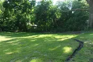 150 New York St, Green Tree, PA 15220 - Photo 1