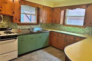 214 S Main St, Center Township-Homer City, PA 15748 - Photo 2