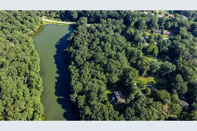 113 Lakewood Dr, Center Township, PA 16001 - Photo 16