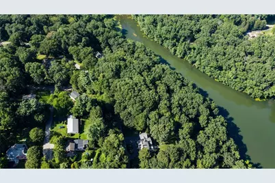 113 Lakewood Dr, Center Township, PA 16001 - Photo 8