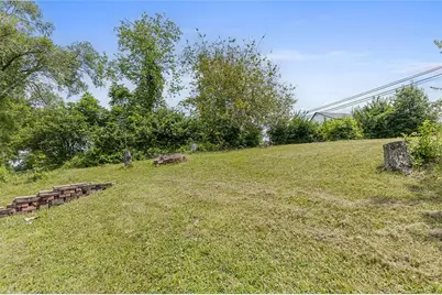 205 Veneze Dr, Robinson Twp, PA 15205 - Photo 34