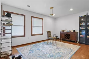 205 Veneze Dr, Robinson Twp, PA 15205 - Photo 8