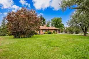 1408 Dwight Dr, Richland School District, PA 15904 - Photo 4