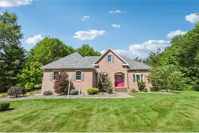 402 Woodland Dr, Wilmington Township, PA 16142 - Photo 2