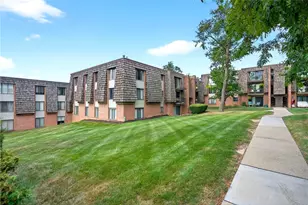 631 Forest Green Dr, Moon/Crescent Twp, PA 15108 - Photo 2