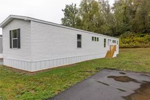 1408 A Hidden Valley Dr, Robinson Twp, PA 15019 - Photo 2