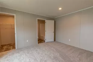 1410 A Hidden Valley Dr, Robinson Twp, PA 15019 - Photo 10