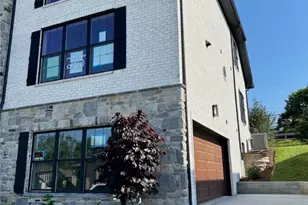 235 Lucca Ln, Pittsburgh, PA 15241 - Photo 2