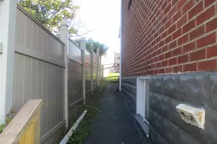 1133 Maryland Ave, Duquesne, PA 15110 - Photo 10