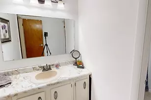 211 Woodview Dr, Brighton Township, PA 15009 - Photo 12