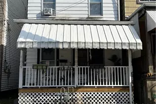 61 Sycamore St, Etna, PA 15223 - Photo 1