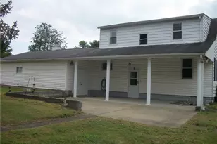 102 Nemacolin Rd, Carmichaels-Cumberland, PA 15320 - Photo 2