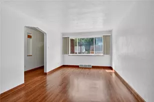 3904 Shady Ave, Munhall, PA 15120 - Photo 4