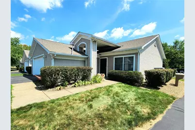 33 Golfwood Dr #33, Hermitage, PA 16148 - Photo 1