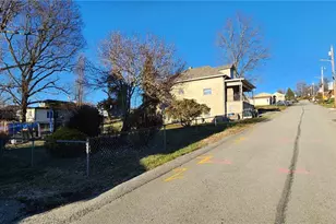 2013 East St, Redstone Township, PA 15420 - Photo 4