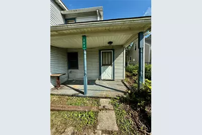 304 Narrows Rd, Connellsville, PA 15425 - Photo 2