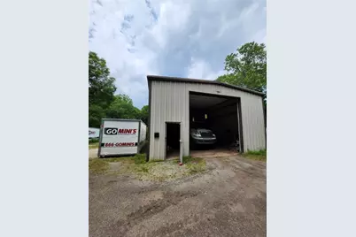 900 Glenn Ave, Liberty Boro, PA 15133 - Photo 1