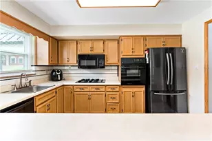 739 Brentview Rd, Pittsburgh, PA 15236 - Photo 8