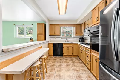 739 Brentview Road, Pittsburgh, PA 15236 - Photo 6