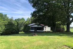 230 Locust Rd, Addison Township, PA 15411 - Photo 2