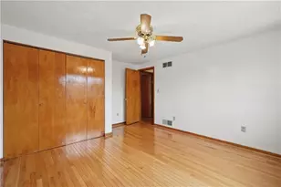 138 Evandale Dr, Green Tree, PA 15220 - Photo 32