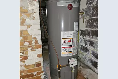 2412 26th Street, White Township, PA 15010 - Photo 10