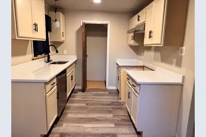 416 Delano Dr, Pittsburgh, PA 15236 - Photo 2