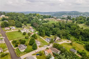 352 Pershing Ave, Chartiers, PA 15342 - Photo 18