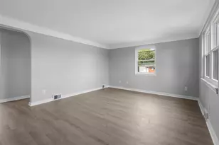 540 Center Hill Rd, Pittsburgh, PA 15239 - Photo 6