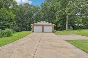 100 Joshua Dr, Lancaster Township, PA 16037 - Photo 32