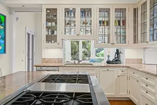 5563 Northumberland St, Pittsburgh, PA 15217 - Photo 24