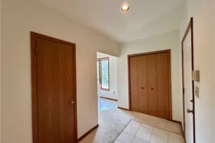 401 Spring Run Dr, Monroeville, PA 15146 - Photo 4