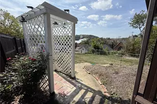 31 W College St, Canonsburg, PA 15317 - Photo 32