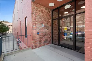 900 Sarah St, Pittsburgh, PA 15203 - Photo 2