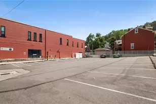 900 Sarah St, Pittsburgh, PA 15203 - Photo 2