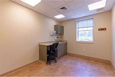 880 S Main St, South Strabane, PA 15301 - Photo 16