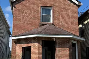 404 Jackson Ave, Vandergrift, PA 15690 - Photo 1