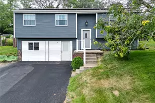 325 Sunridge Dr, Economy, PA 15042 - Photo 2