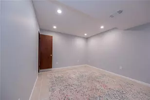 325 Sunridge Dr, Economy, PA 15042 - Photo 26