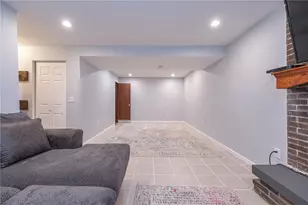 325 Sunridge Dr, Economy, PA 15042 - Photo 22