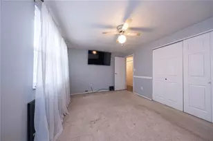 325 Sunridge Dr, Economy, PA 15042 - Photo 16