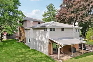 3052 Boughter Dr, Shenango Township, PA 16101 - Photo 2