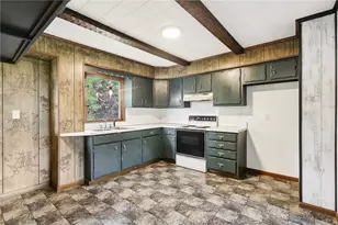 3052 Boughter Dr, Shenango Township, PA 16101 - Photo 32