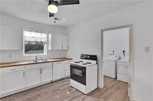 624 Dianthus St, North Huntingdon, PA 15642 - Photo 12