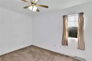 624 Dianthus St, North Huntingdon, PA 15642 - Photo 18